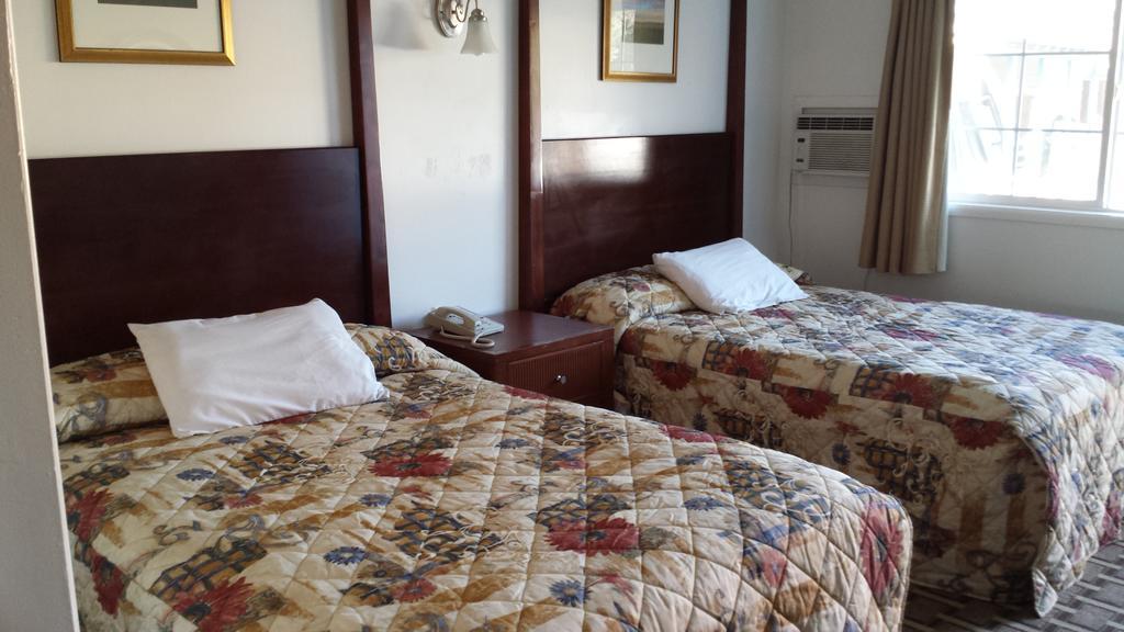 Executive Inn & Suites Lakeview Δωμάτιο φωτογραφία