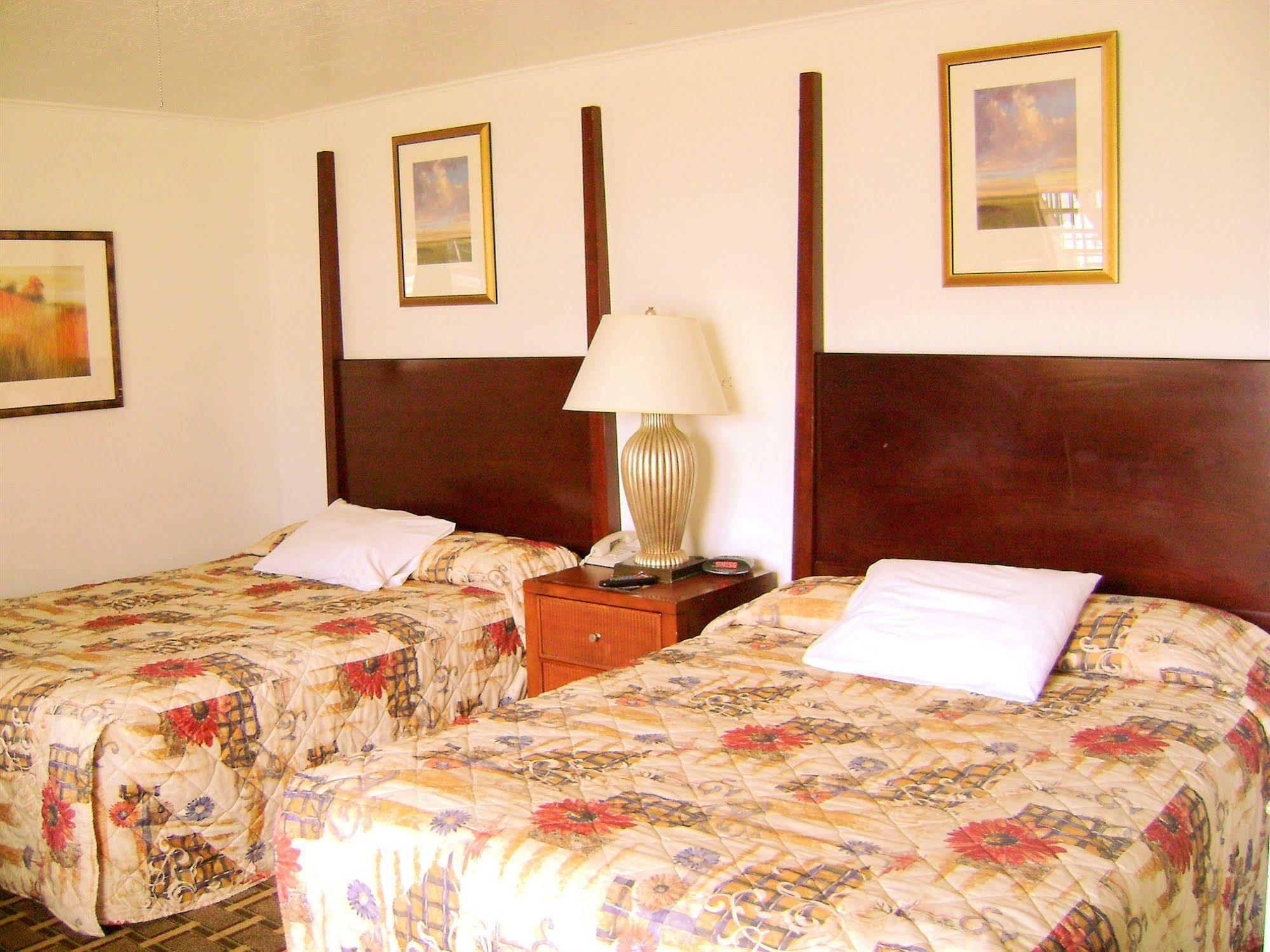 Executive Inn & Suites Lakeview Εξωτερικό φωτογραφία