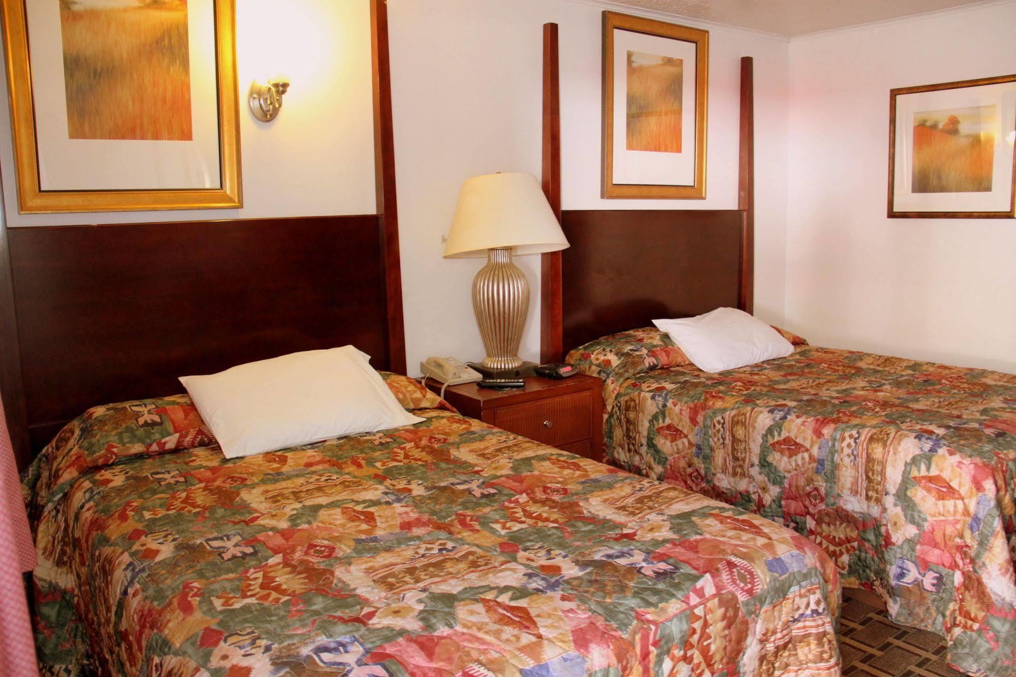 Executive Inn & Suites Lakeview Εξωτερικό φωτογραφία