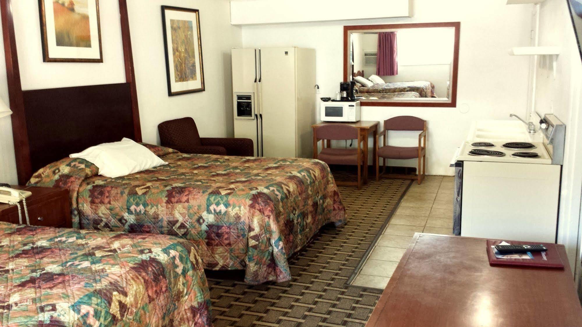 Executive Inn & Suites Lakeview Εξωτερικό φωτογραφία