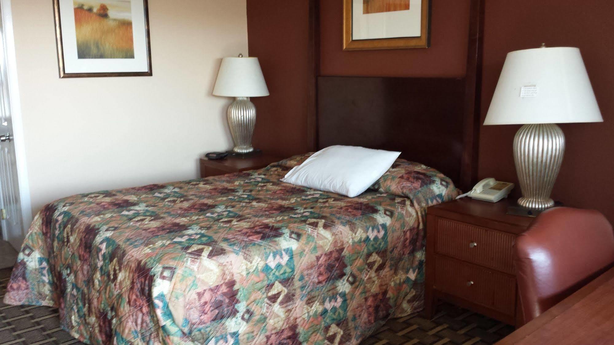 Executive Inn & Suites Lakeview Εξωτερικό φωτογραφία